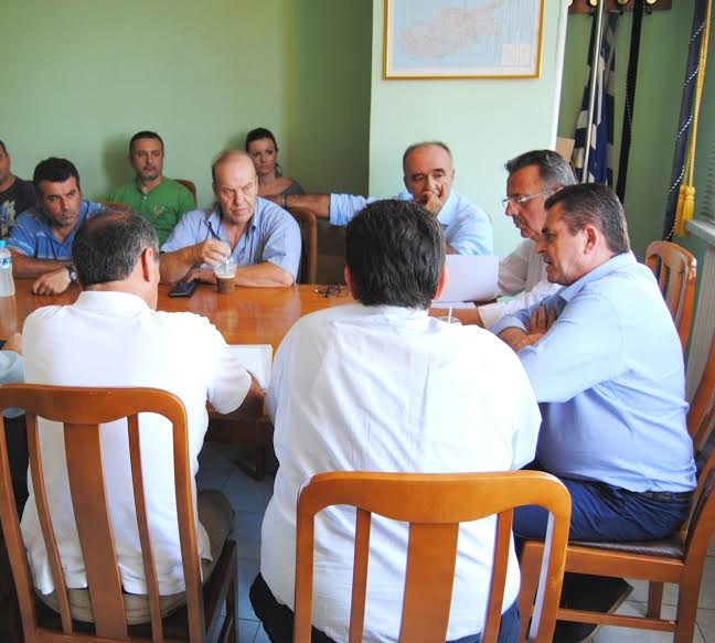 Κοινή δήλωση συμπαράστασης για τα αιτήματα των αγροτών πραγματοποίησαν οι Αντιπεριφερειάρχες Ημαθίας Κώστας Καλαϊτζίδης και Πέλλας Θεόδωρος Θεοδωρίδης.